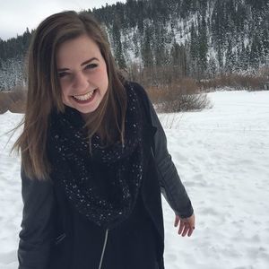 Meet your Posher, Caroline