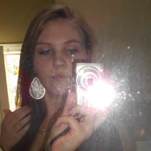 Meet your Posher, Megan