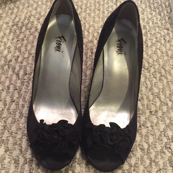 Black peep toe heels