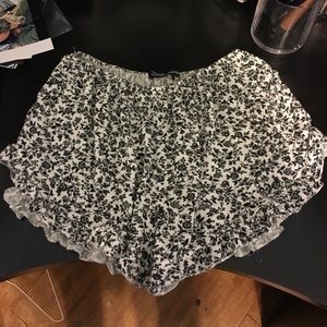 Brandy Melville never worn flowy shorts!