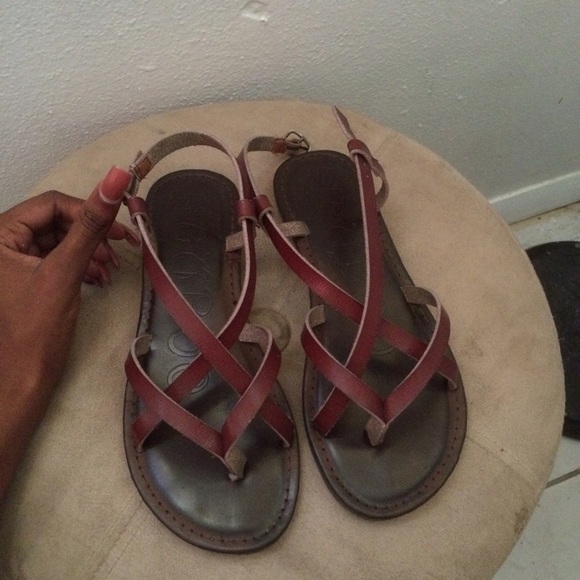 BROWN STRAPPY SANDAL