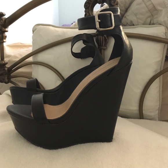 Black Platform Heels - Picture 2 of 4