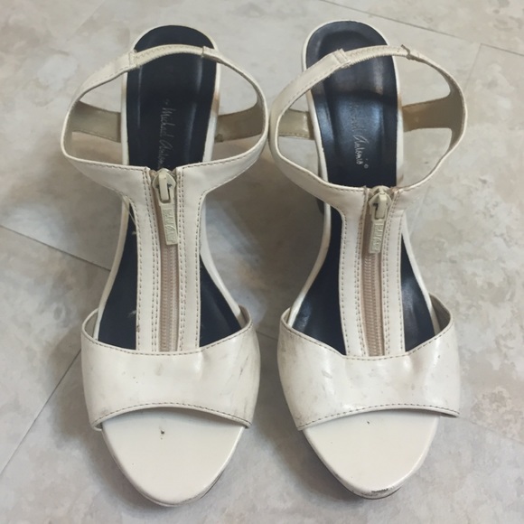 White Wedges