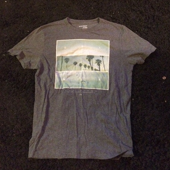 graphic tee
