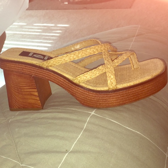 LEI Strappy sandals! Never worn!