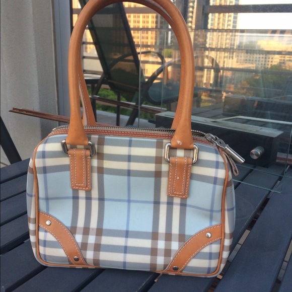 Burberry purse