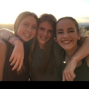 Meet your Posher, Olivia