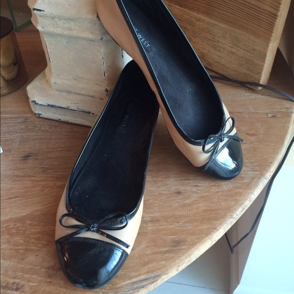 Nine West cream and black ballet flat