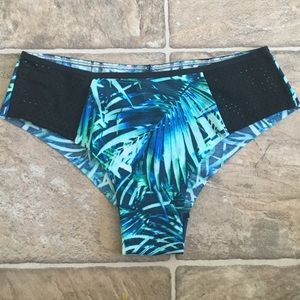 Victoria secret Pink Pantie Size Small Brand New