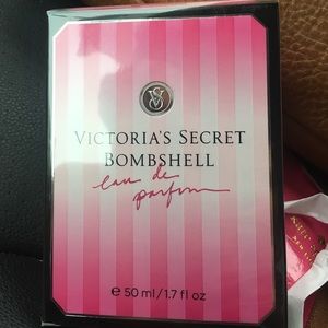 VS bombshell perfume