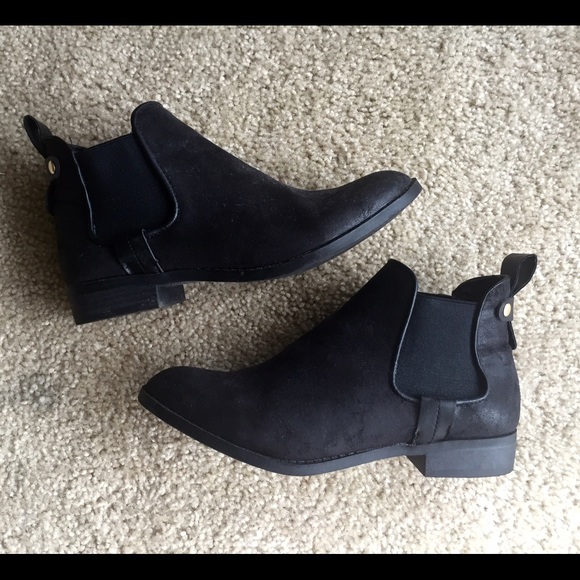 Mossimo black boots