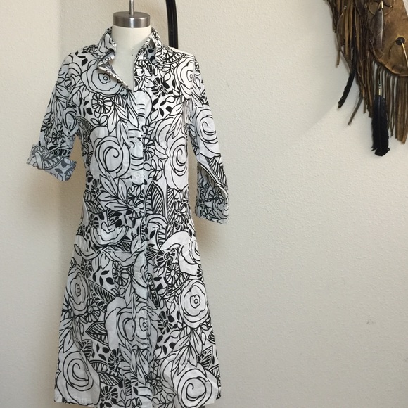 Printed Woven dress can be worn as a duster