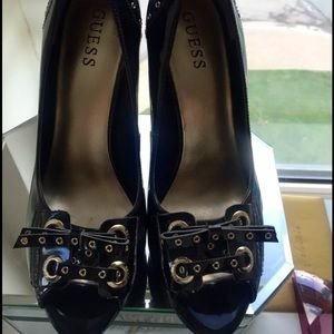 Brand new GUESS heels