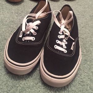 Like new black vans !!!!