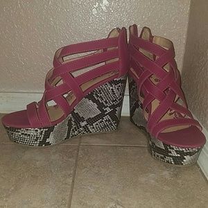 NWOT snake print and pink Brash wedges