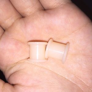 00g Flesh plugs