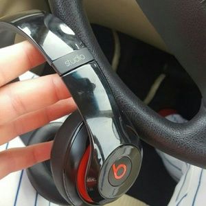 Beats 2.0 studio headphones