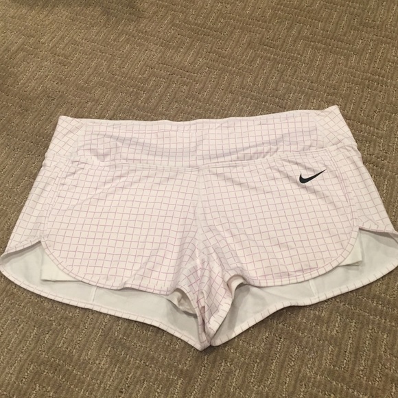 NWOT Women's Size Large Nike Dri-Fit Workout Short