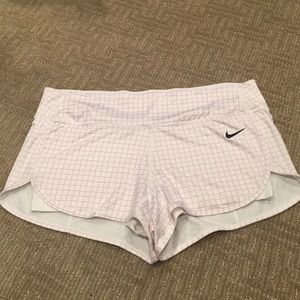NWOT Women's Size Large Nike Dri-Fit Workout Short