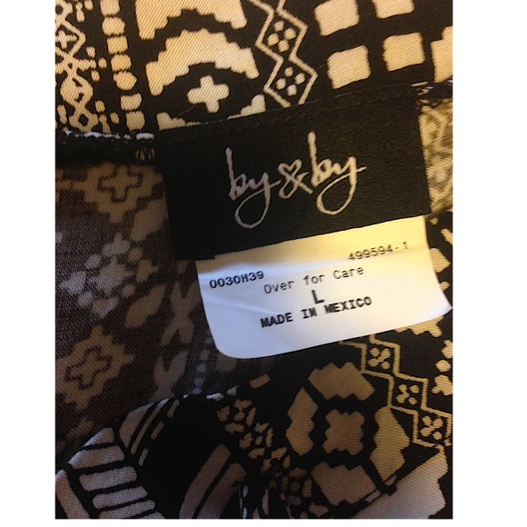 Cute pants!! In style for summer! - Picture 3 of 3