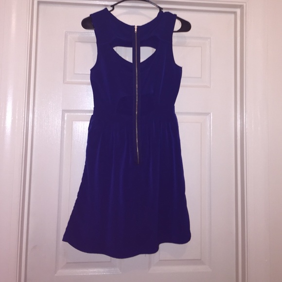 Size small dress - Picture 2 of 2