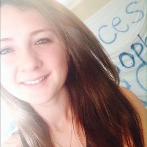 Meet your Posher, Brooke