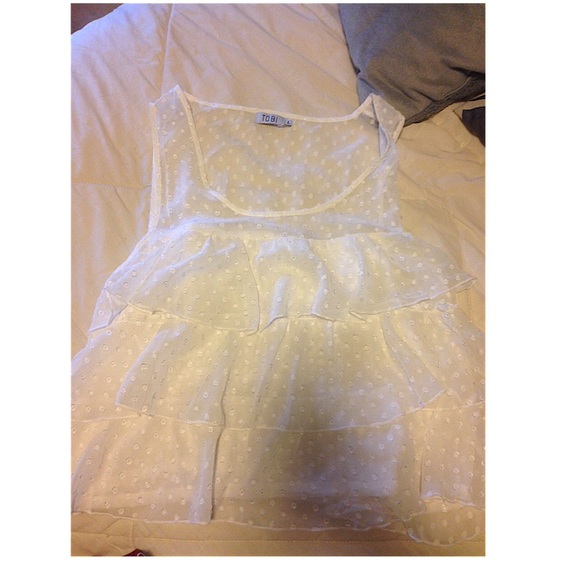 Cute white tank top - Picture 1 of 2