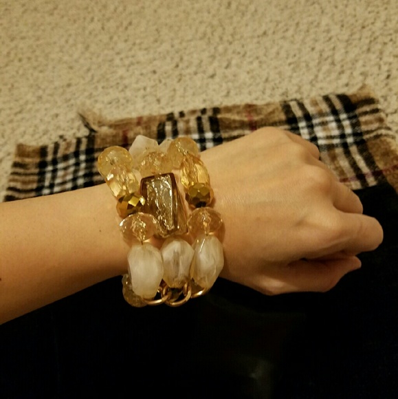 ##SOLD SOLD## Very cute stones bracelet