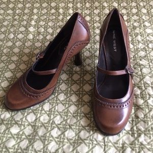 Nine West vintage style  size 5