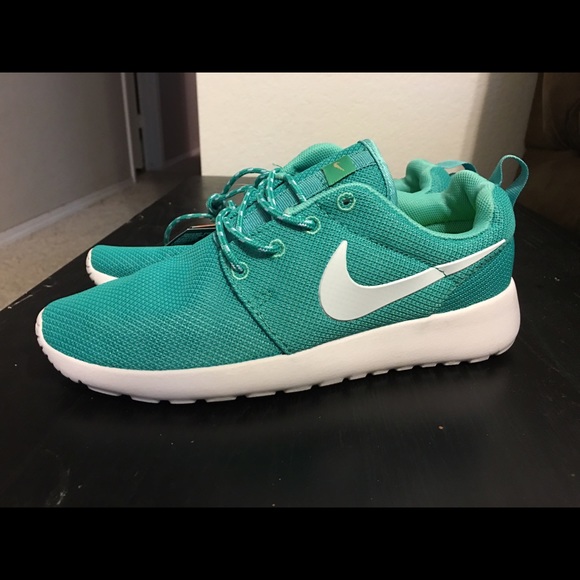 Nike Roshe run - Picture 1 of 4