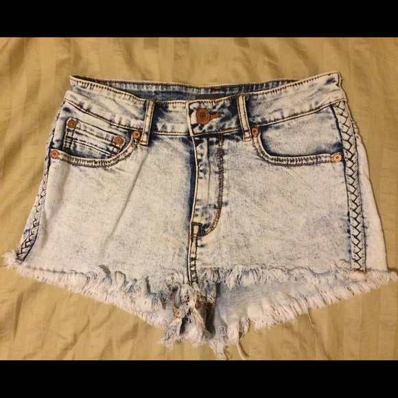 CLOSING CLOSET SOON- PacSun high rise jean shorts