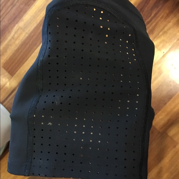 Size 4 sweat to swim lululemon shorts. - Picture 4 of 4