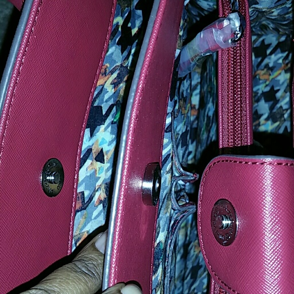 NINE WEST - Picture 2 of 3