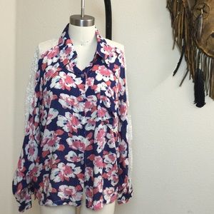 Soft woven printed blouse with lace