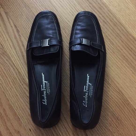 SALE Ferragamo black silver buckle slipon loaf 10B