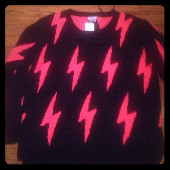 Funky Lightning Sweater - Picture 1 of 4