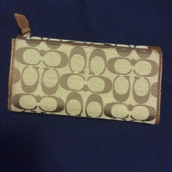 Coach Check book wallet - Picture 3 of 4