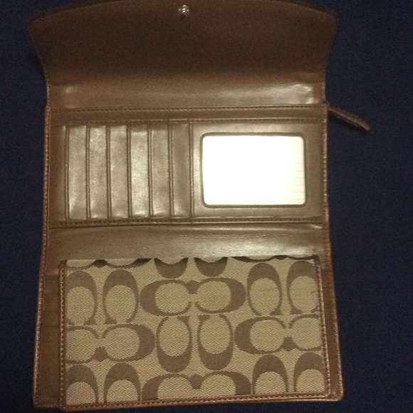 Coach Check book wallet - Picture 4 of 4