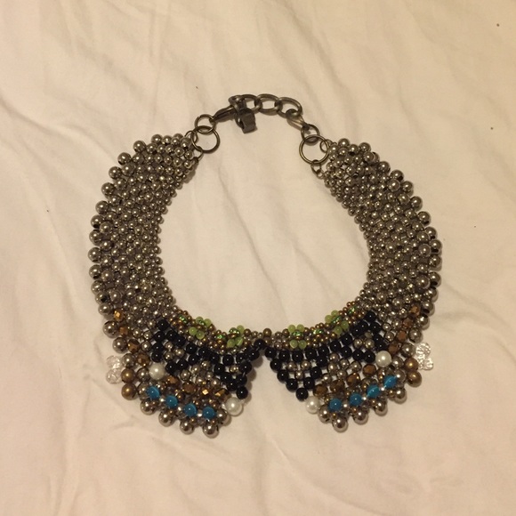 Collar necklace