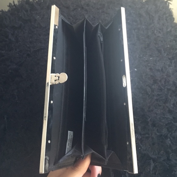 Wallet - Picture 3 of 3