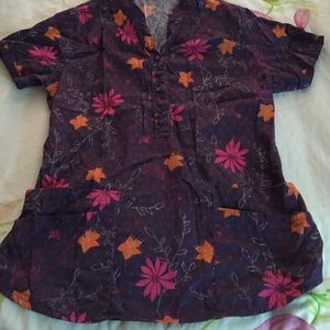 Floral scrub top