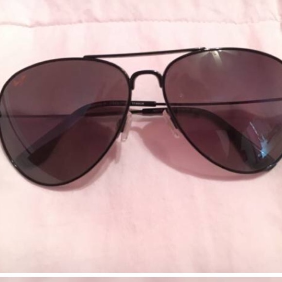 Black Maui Jim Mavericks