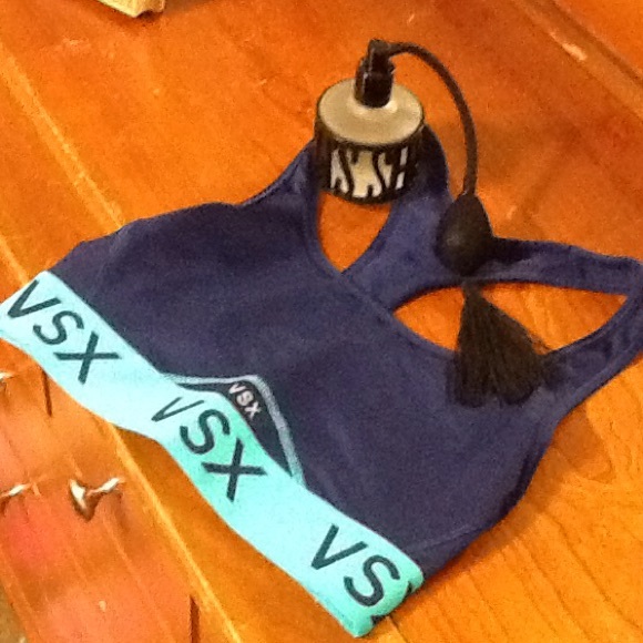 Victoria's Secret Sports Bra - Picture 1 of 3