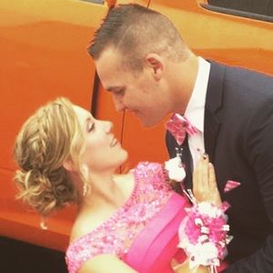 Meet your Posher, Leslie