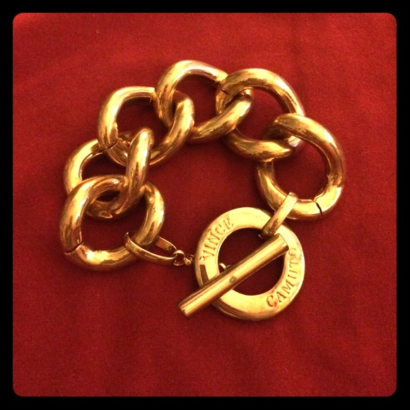 Vince Camuto puff link toggle bracelet
