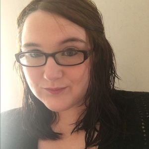 Meet your Posher, Courtney