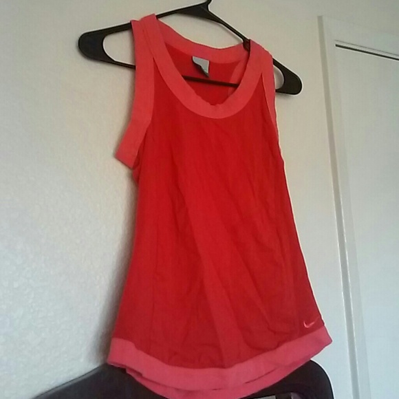 FREE-Nike top - Picture 2 of 2