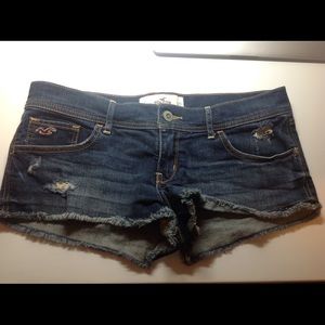 Hollister low rise hot short size 9/w29
