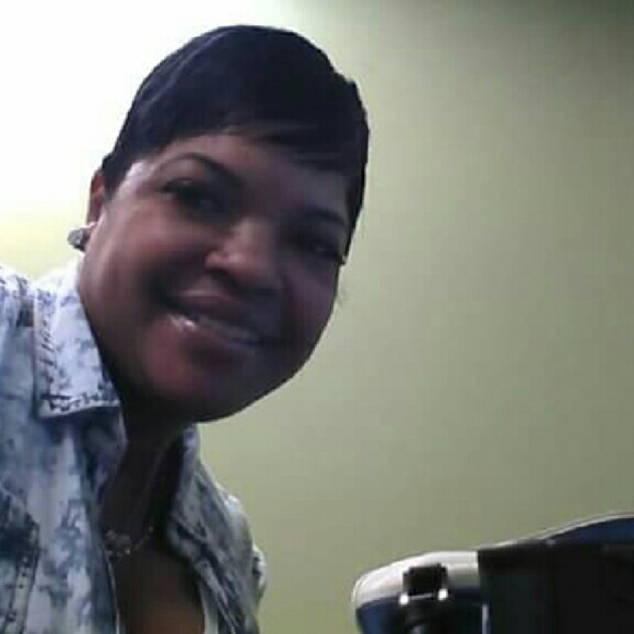 Meet your Posher, Kimberly - Picture 2 of 4