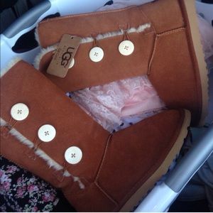 Bailey three button uggs knockoffs